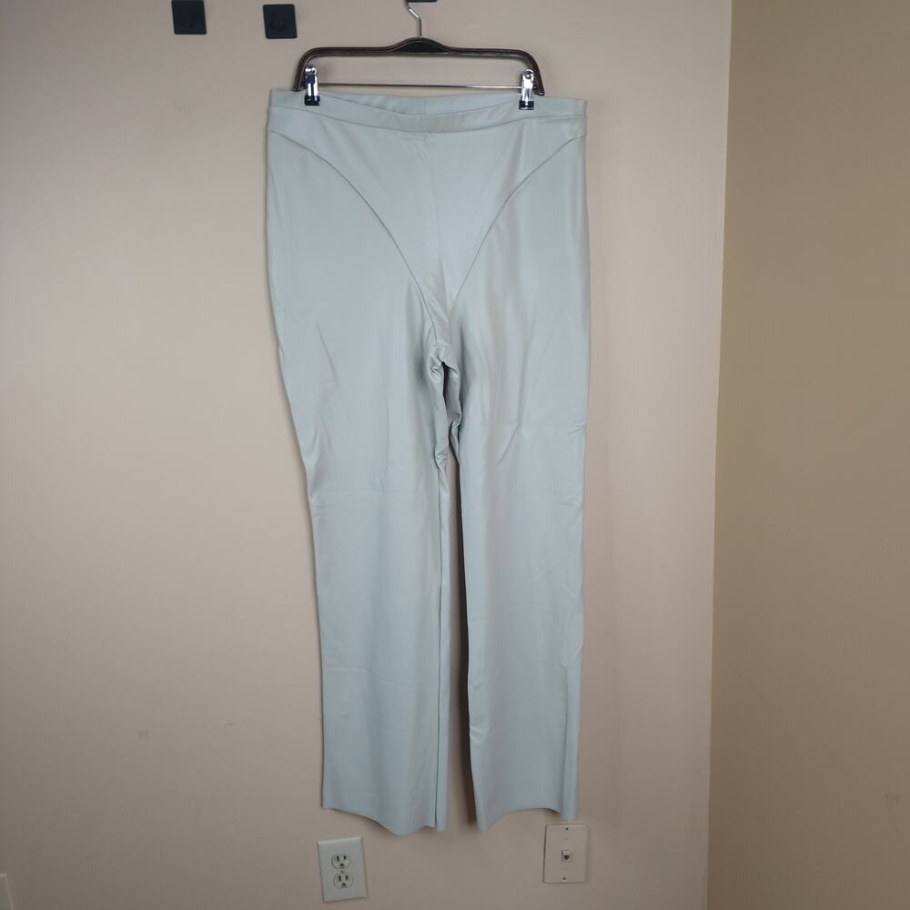 SKIMS FAUX LEATHER SEAMED BOOT CUT PANT IN SHELL SIZE 3X